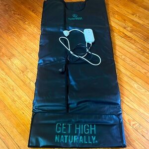 HigherDOSE Infrared Sauna Blanket! Heaven! Barely Used, in great condition!